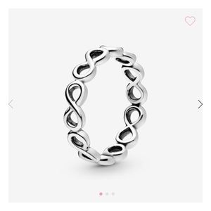 Simple infinity band ring